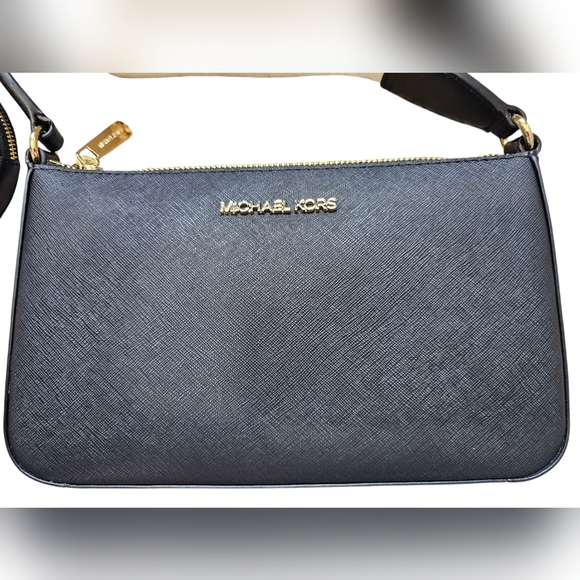 Michael Kors Black Leather Jet Set Travel Crossbody, NEW With Tags! - Picture 2 of 12